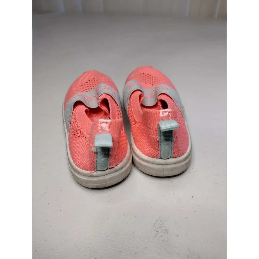 OshKosh Bgosh Girls Coral Pink Heart Knit Slip On Size 10‎ Splash Shoes